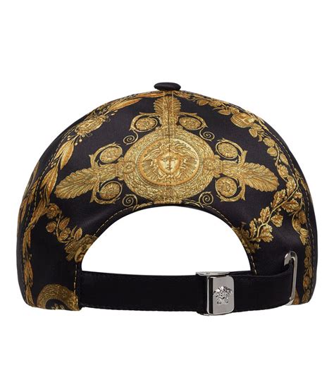 Versace: Gorra Multicolor Hombre .